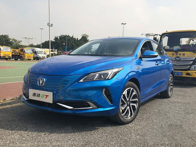 2018广州车展探馆：长安逸动ET实车