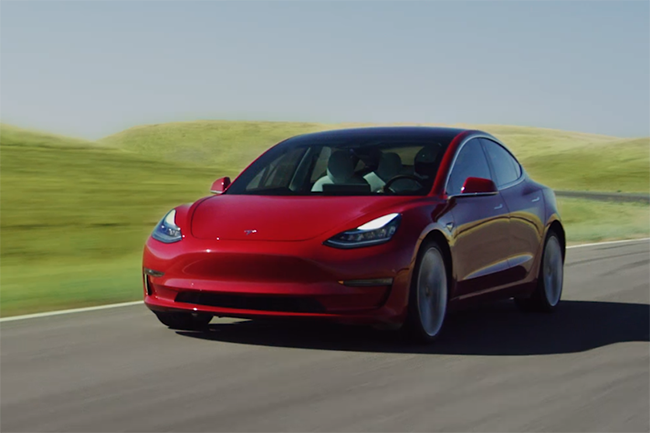 特斯拉Model 3二手车30万左右  你买吗？
