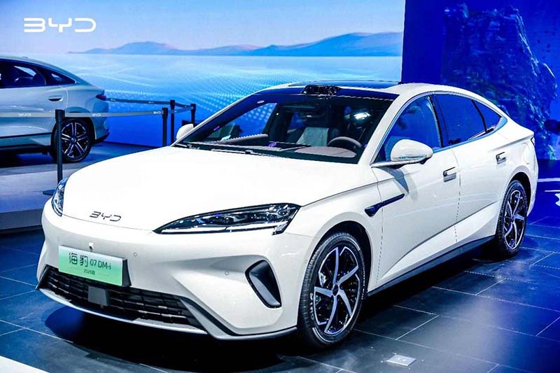 五大维度升级，比亚迪2026款海豹07DM-i亮相成都车展，预计9月中旬正式上市 