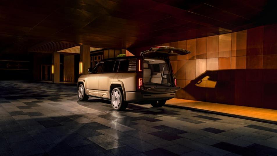 仰望U8L鼎世版正式上市，以鼎级安全重构行政豪华SUV新标杆